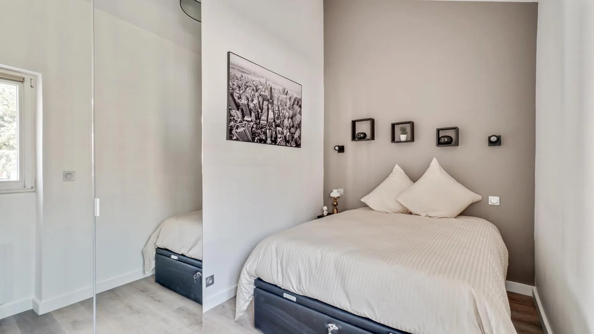 07 Tour Eiffel - Maison Pour 5 Personnes Paris 0*,  France